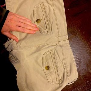 Size 2 khaki American Eagle Short Shorts